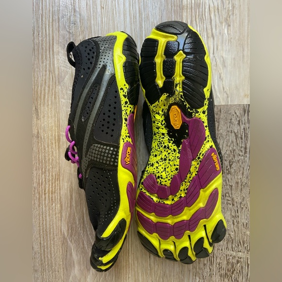 Vibram FiveFingers running shoes - Picture 3 of 5